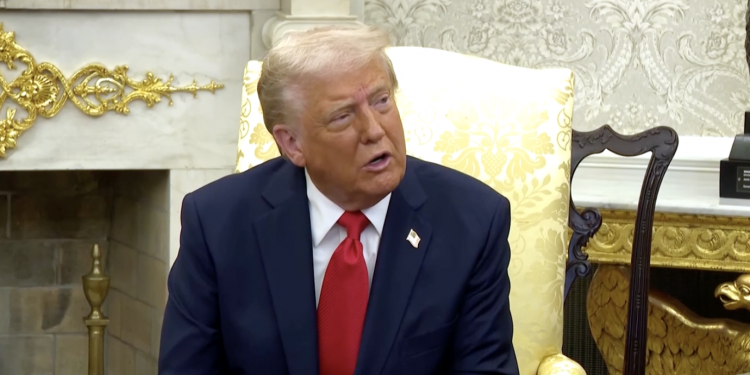 트럼프 “범죄 저지르면 시민권자도 엘살바도르 감옥으로 추방”